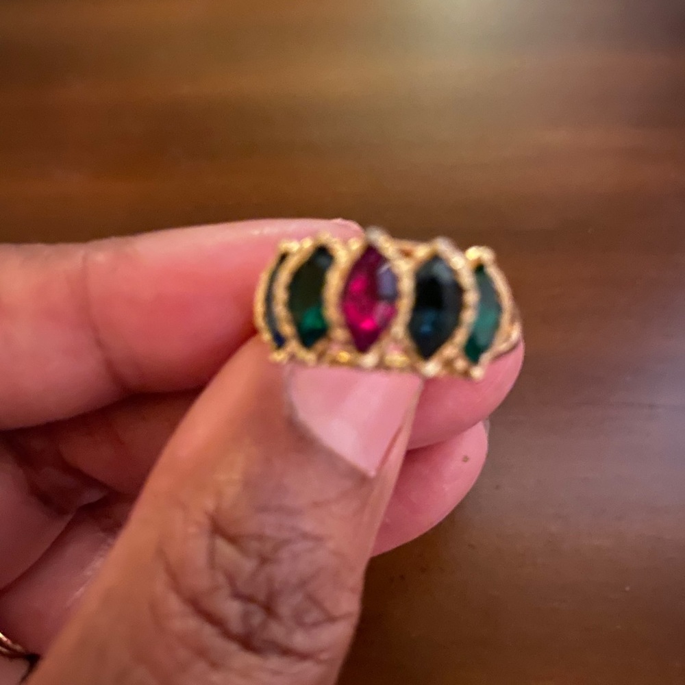 Multistone ring